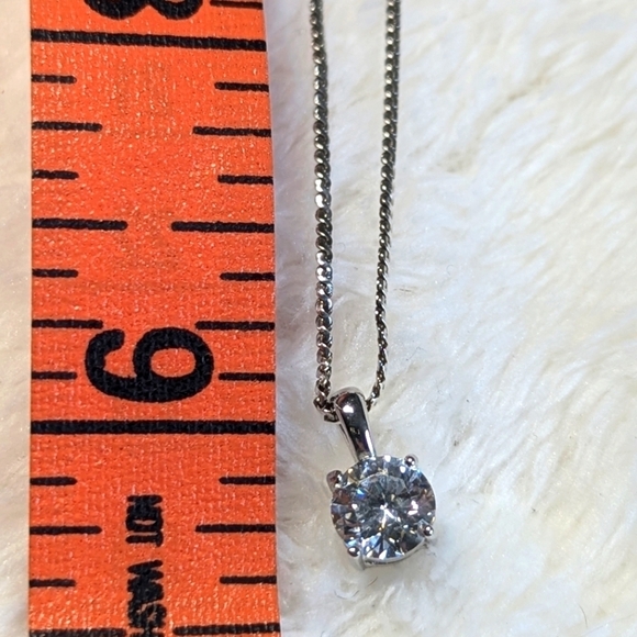Beautiful 1 Carat CZ Pendant on a 18" Italian Sterling Silver Chain - Picture 6 of 8